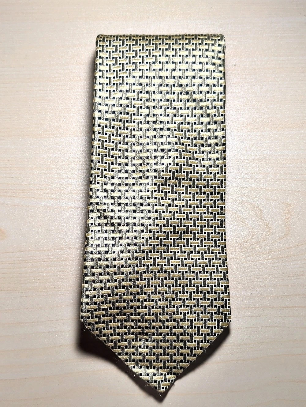 Tommy Hilfiger Silk Tie Gold Khaki Geometric Basketweave Pattern